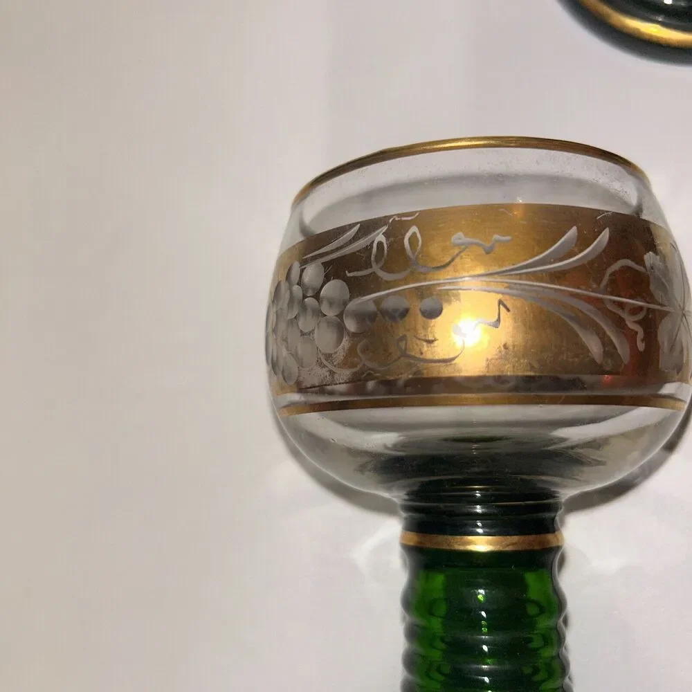 Set of 3 Green Glass Gold Trimmed Goblet Wine Glasses Textured Fruit